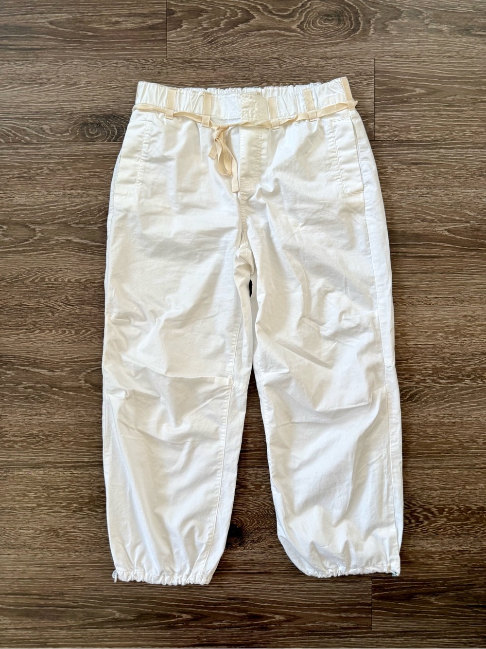 Anthropologie Pilcro Low Rise Parachute Pants Size Small White EUC